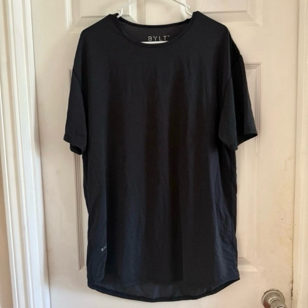 BYLT drop cut black white polka dot casual short sleeve scoop neck shirt